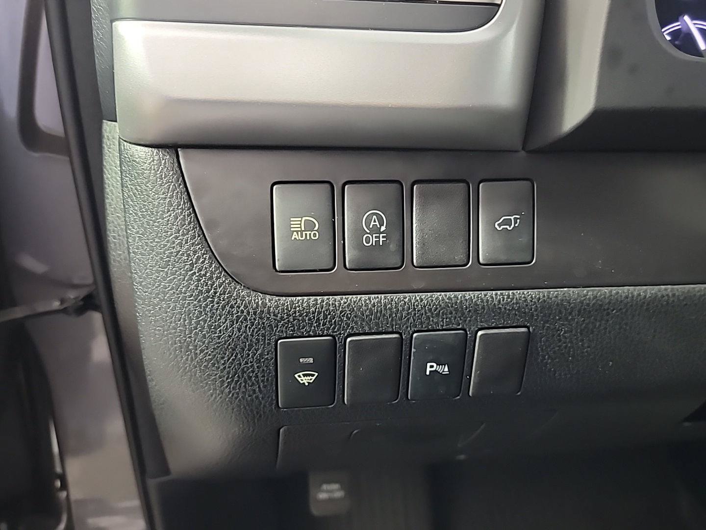 Used 2018 Toyota Highlander Limited AWD/4WD image 37