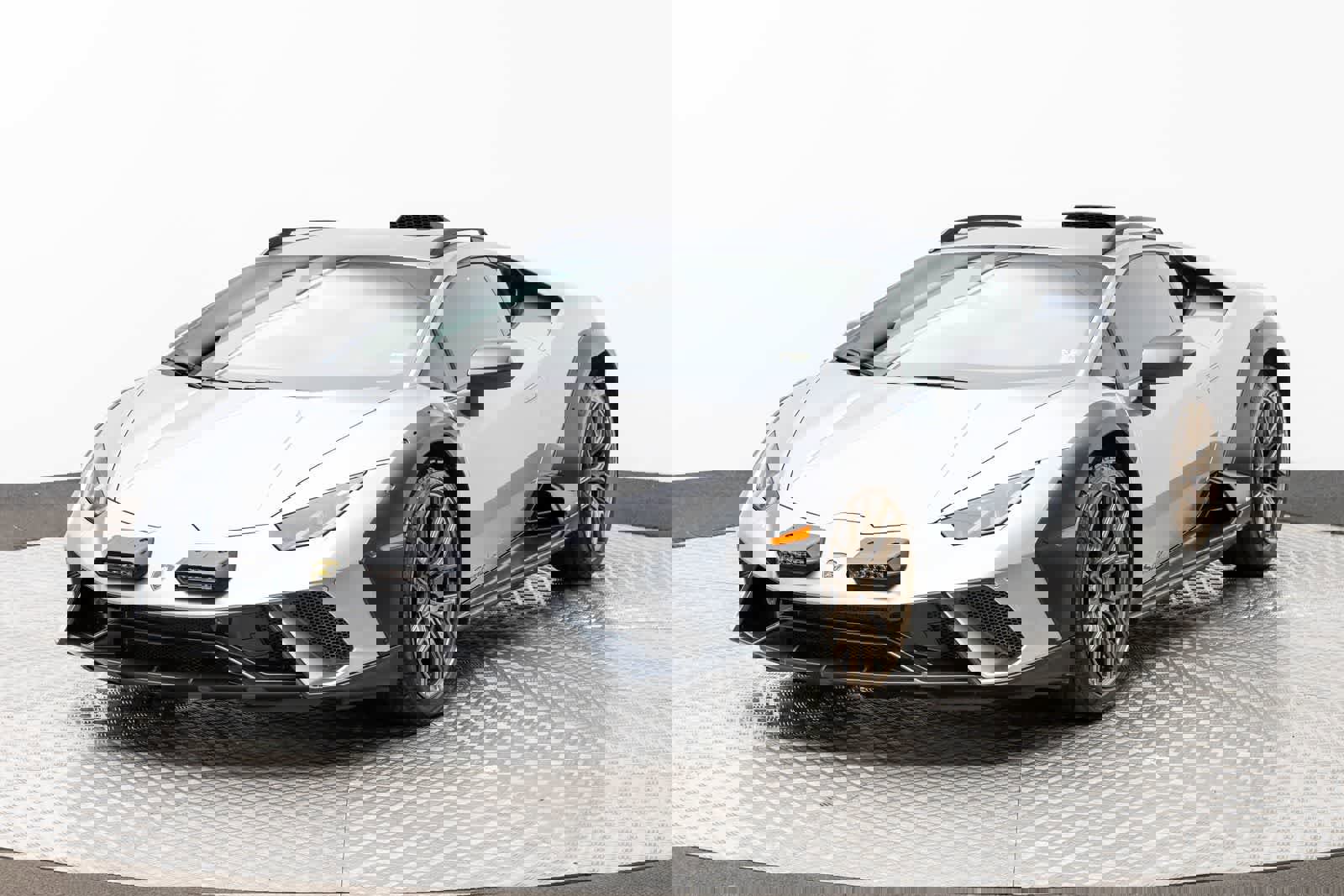 Used 2024 Lamborghini Huracan Sterrato image 1