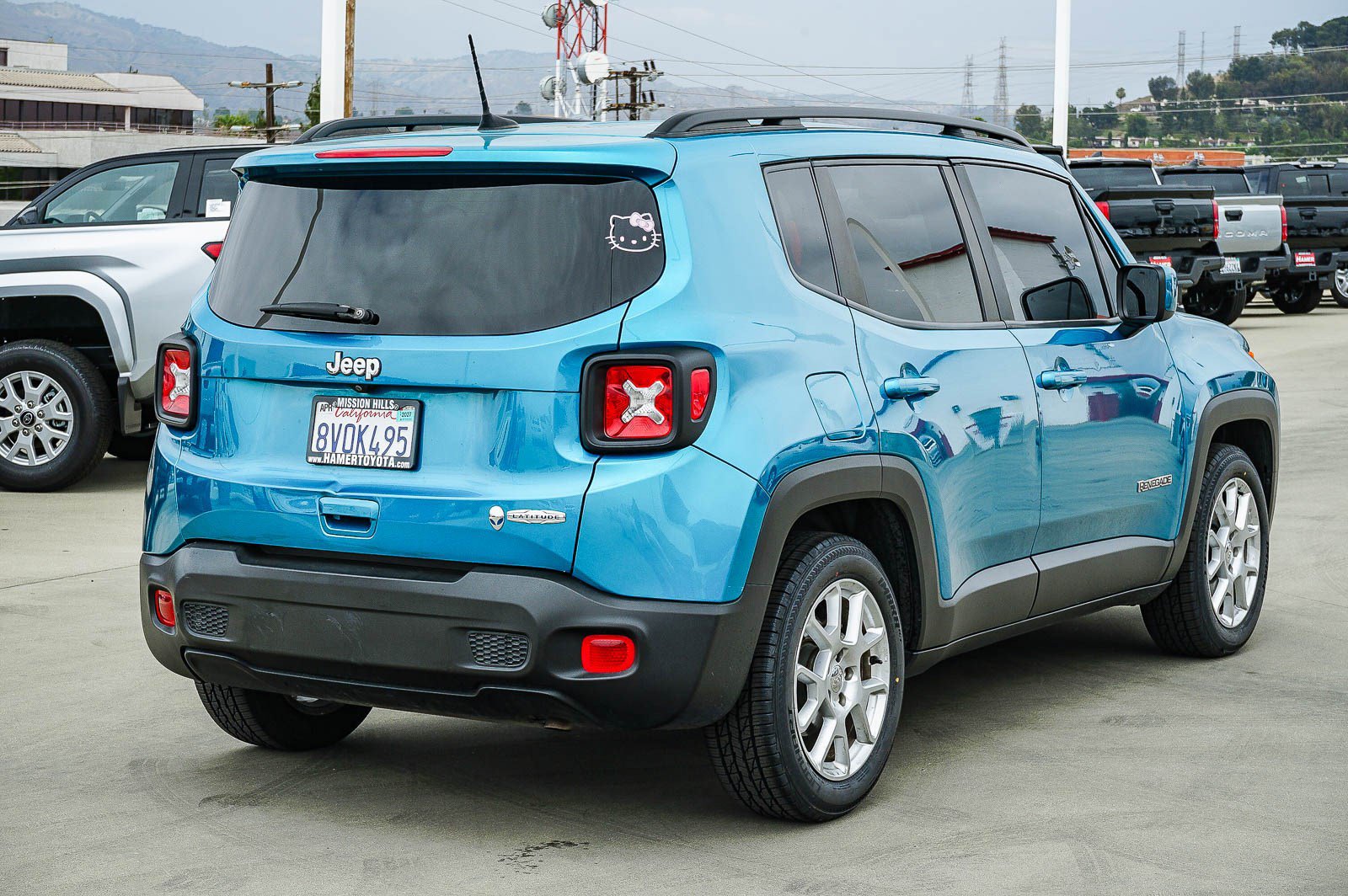 Used 2021 Jeep Renegade Latitude FWD image 2
