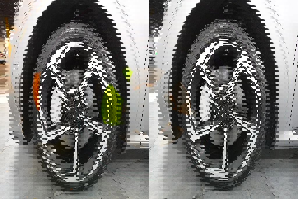 Used 2024 Kia EV6 GT image 37