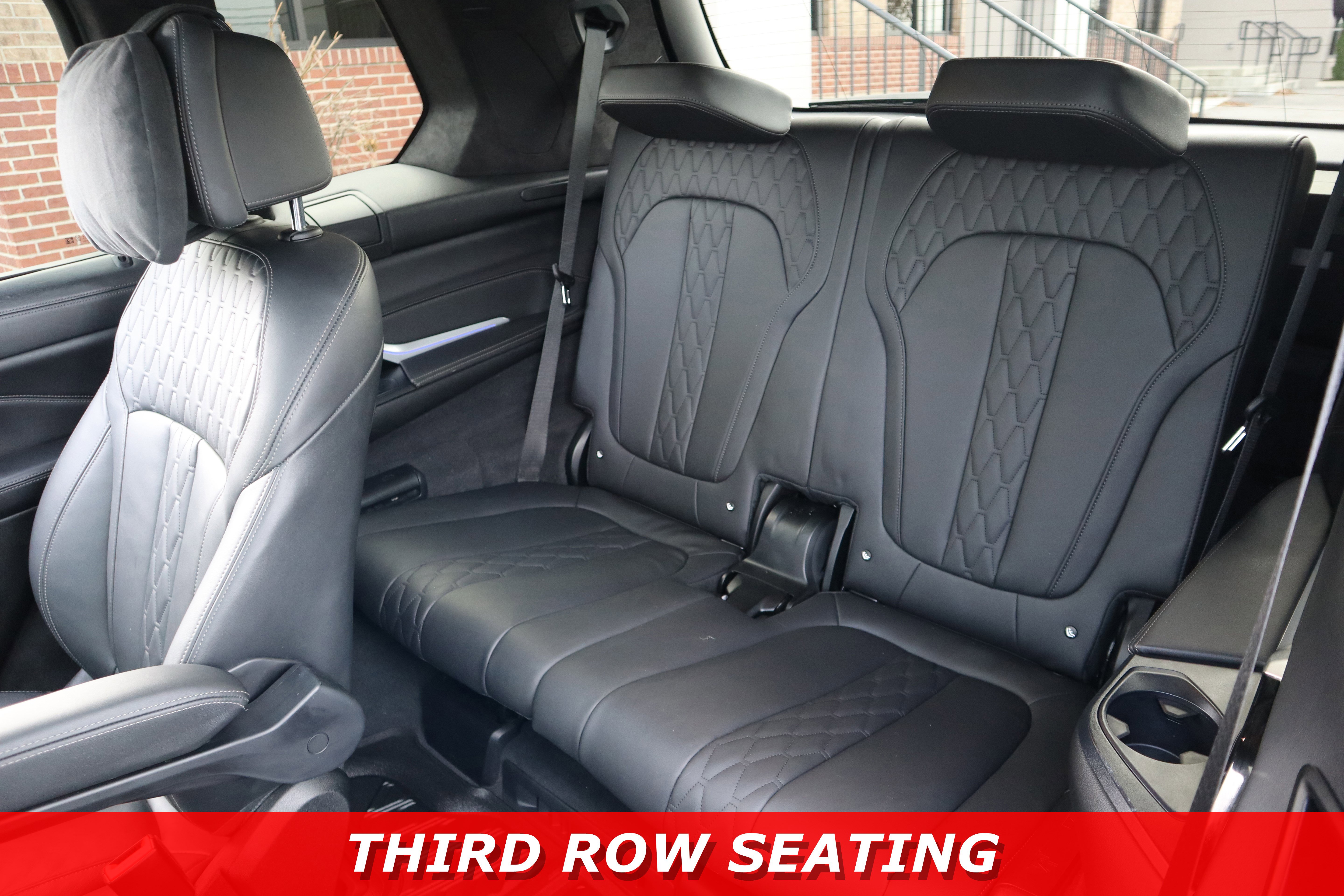 Used 2023 BMW X7 M60i w/ Executive Package image 36