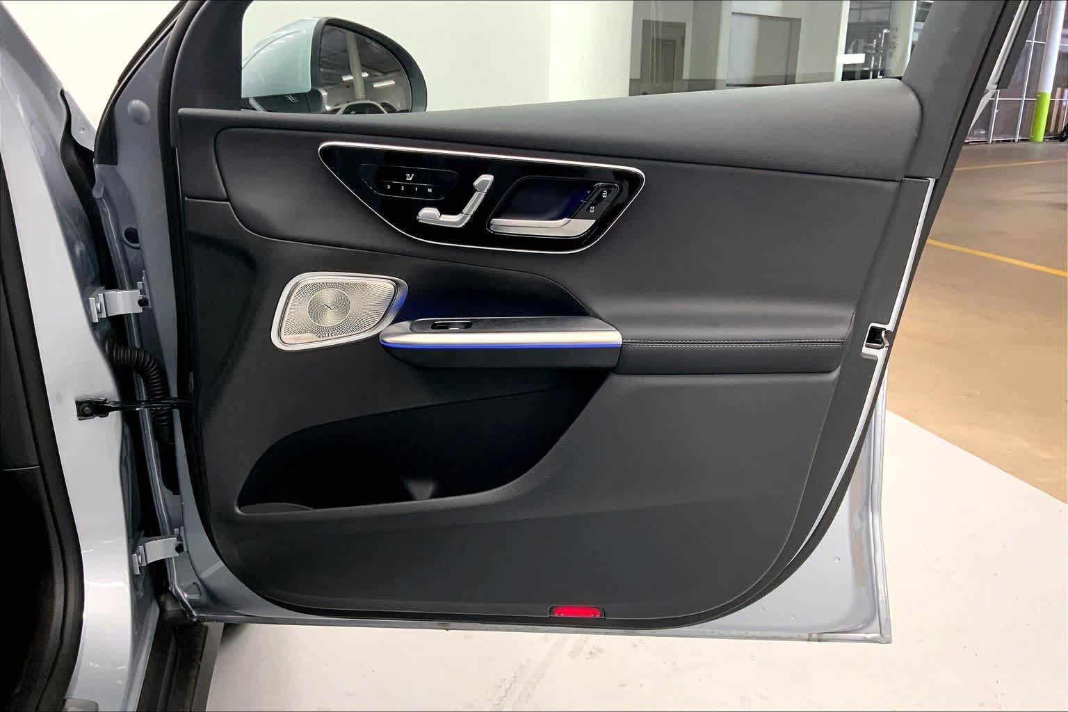 Used 2026 Mercedes-Benz GLC 300 image 9