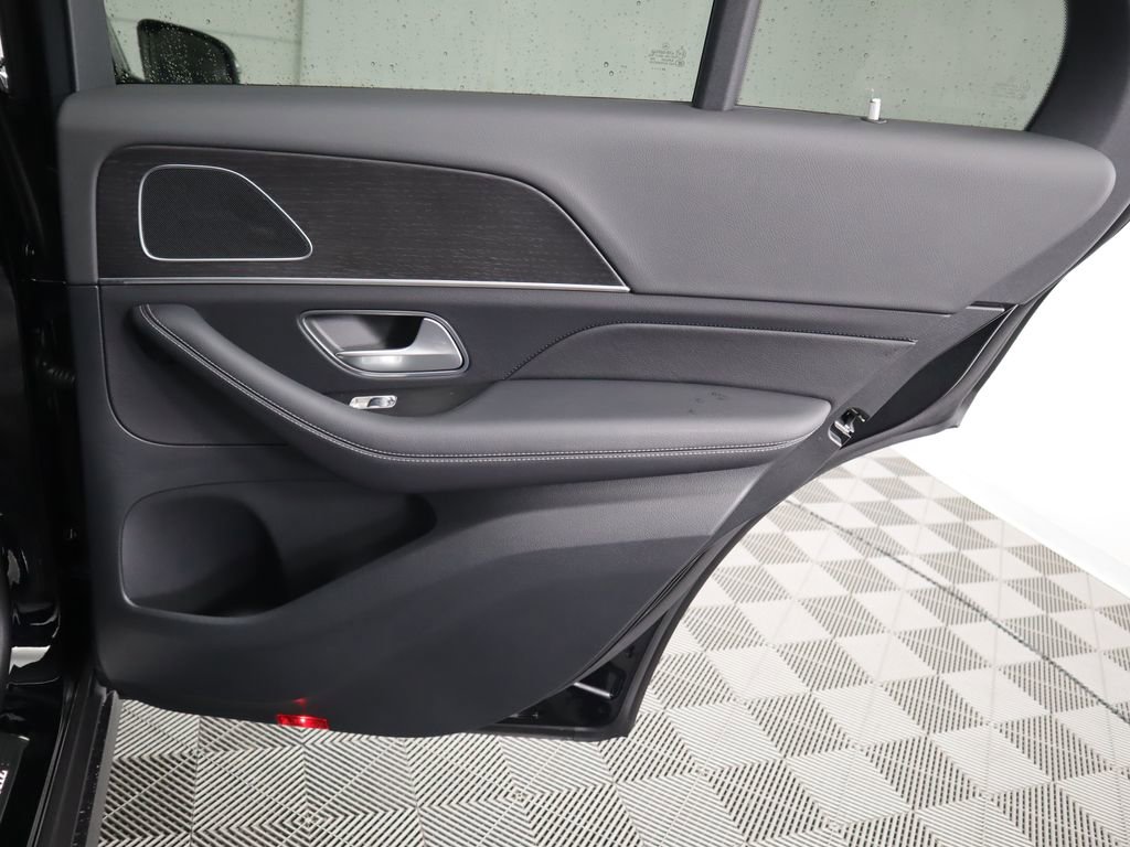 Used 2025 Mercedes-Benz GLE 350 4MATIC image 28