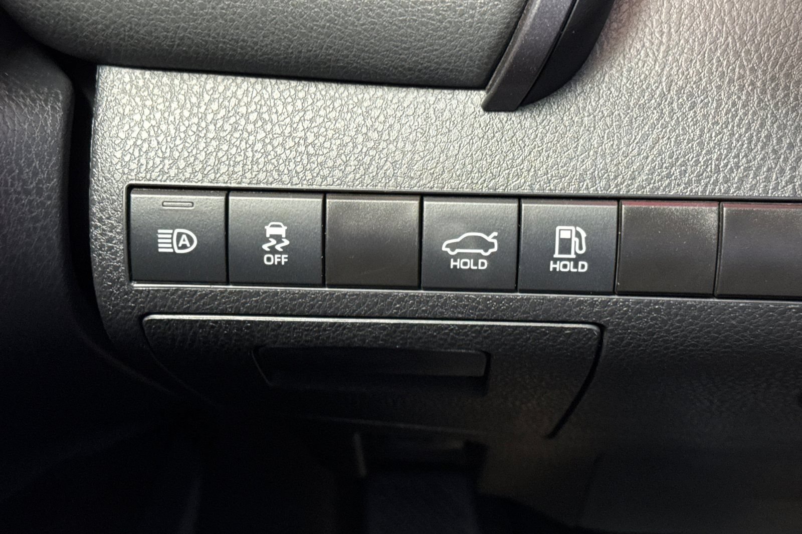 Certified 2022 Toyota Camry XSE w/ Navigation Upgrade Package FWD image 33