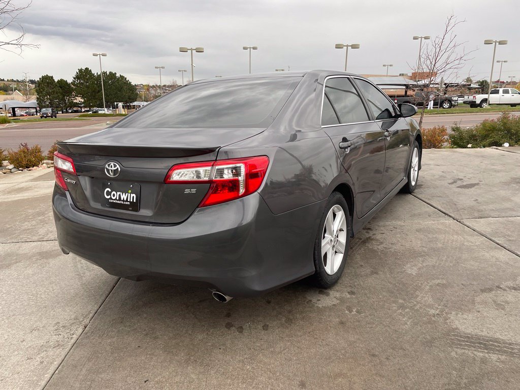 Used 2014 Toyota Camry SE FWD image 7
