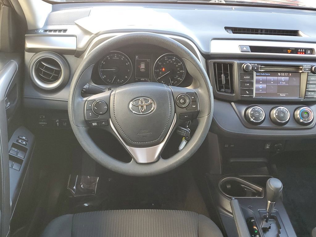 Used 2017 Toyota RAV4 LE image 18