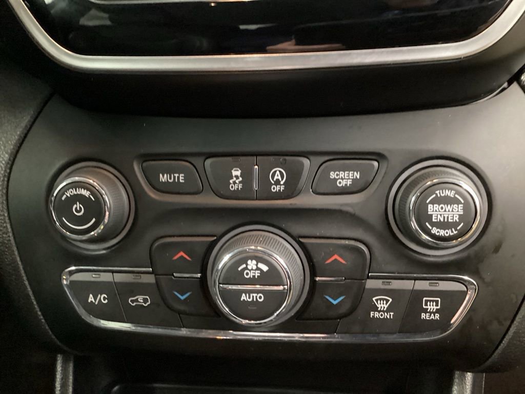 Used 2020 Jeep Cherokee Limited AWD/4WD image 26