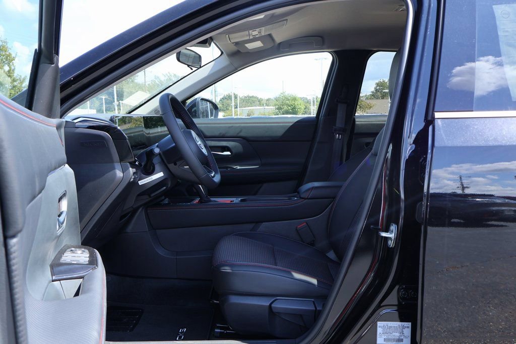 New 2026 Nissan Kicks SR w/ Cold Weather Package image 7