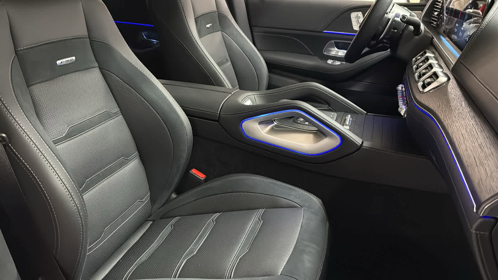 New 2026 Mercedes-Benz GLE 53 AMG 4MATIC Coupe image 34