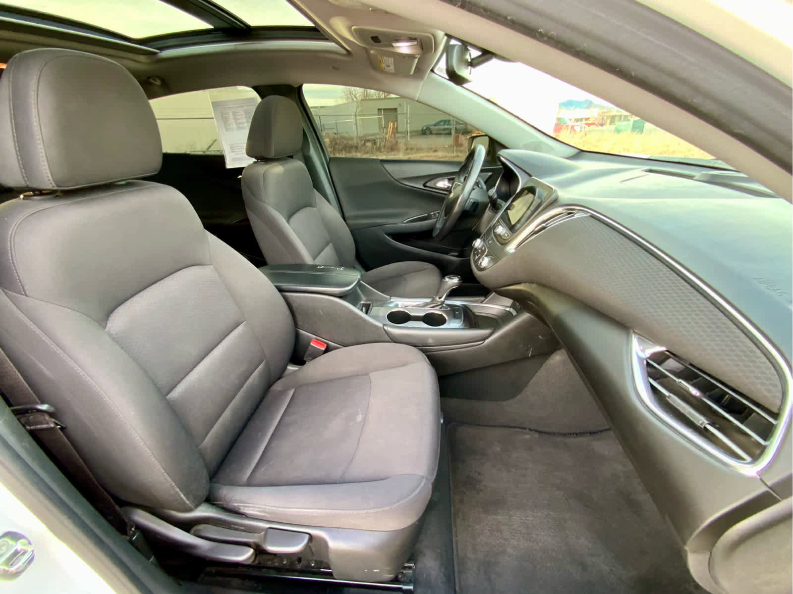 Used 2018 Chevrolet Malibu LT image 24