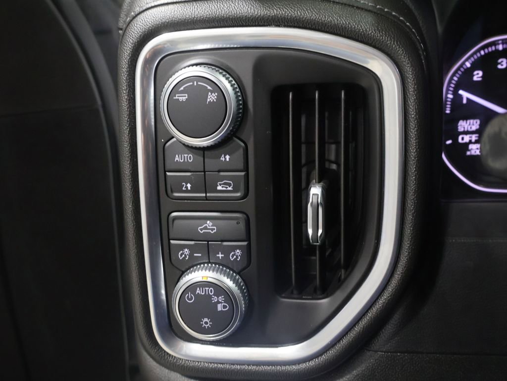 Used 2019 GMC Sierra 1500 SLE image 30