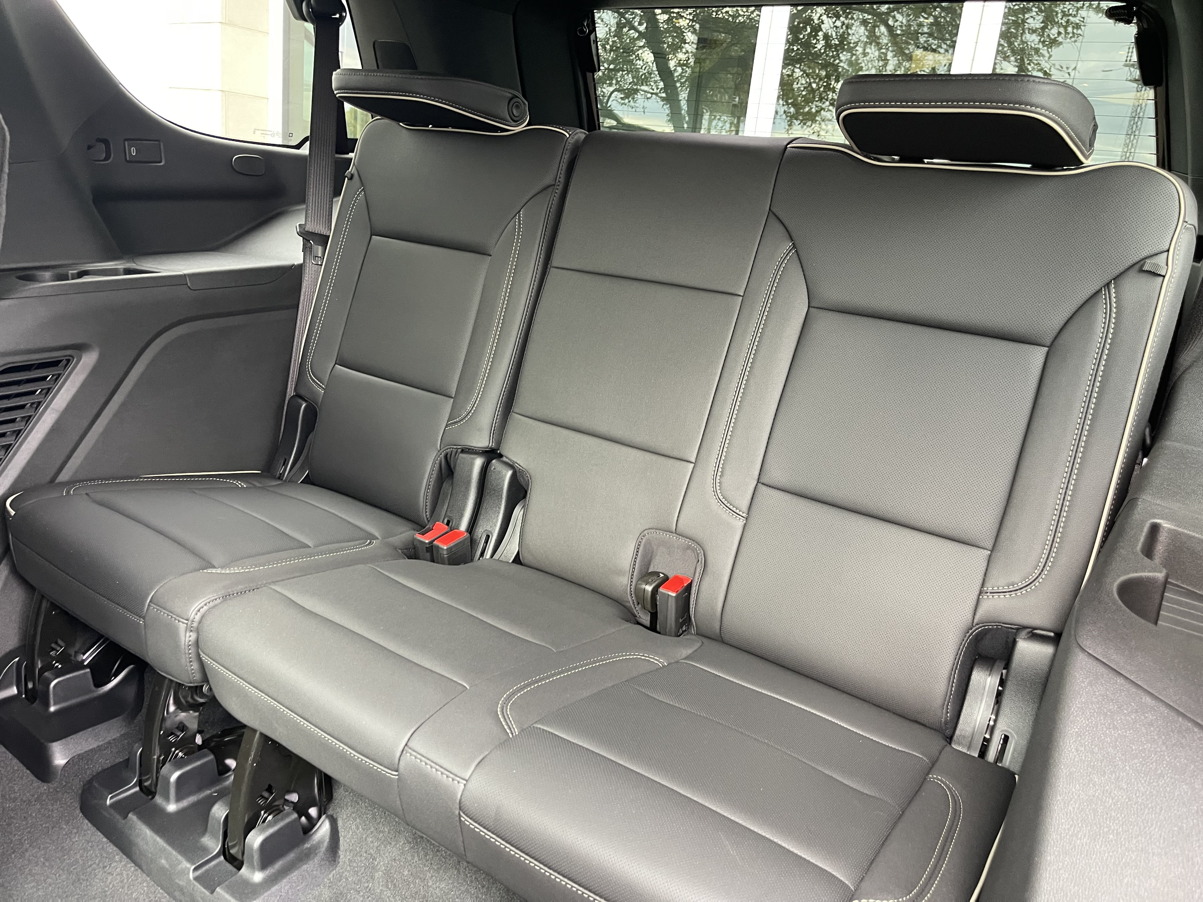 Used 2026 GMC Yukon Elevation w/ Elevation Premium Package AWD/4WD image 27