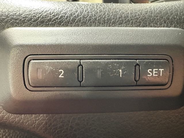 Used 2021 Nissan Titan PRO-4X w/ Pro-4x Convenience Package image 27