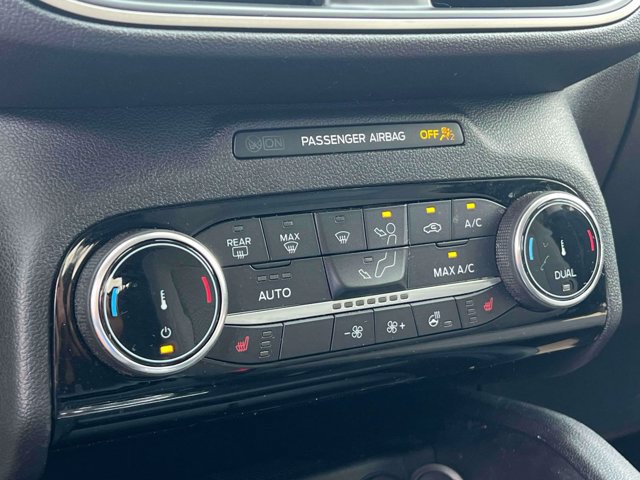 Used 2022 Ford Escape SE w/ SE Sport Appearance Package AWD/4WD image 32