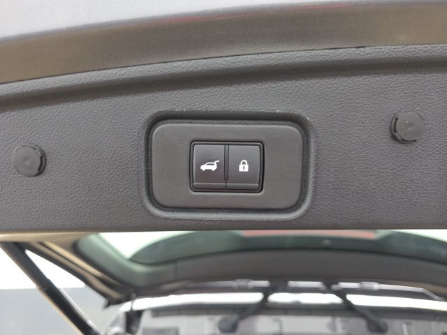 Used 2025 Nissan Pathfinder Platinum FWD image 34