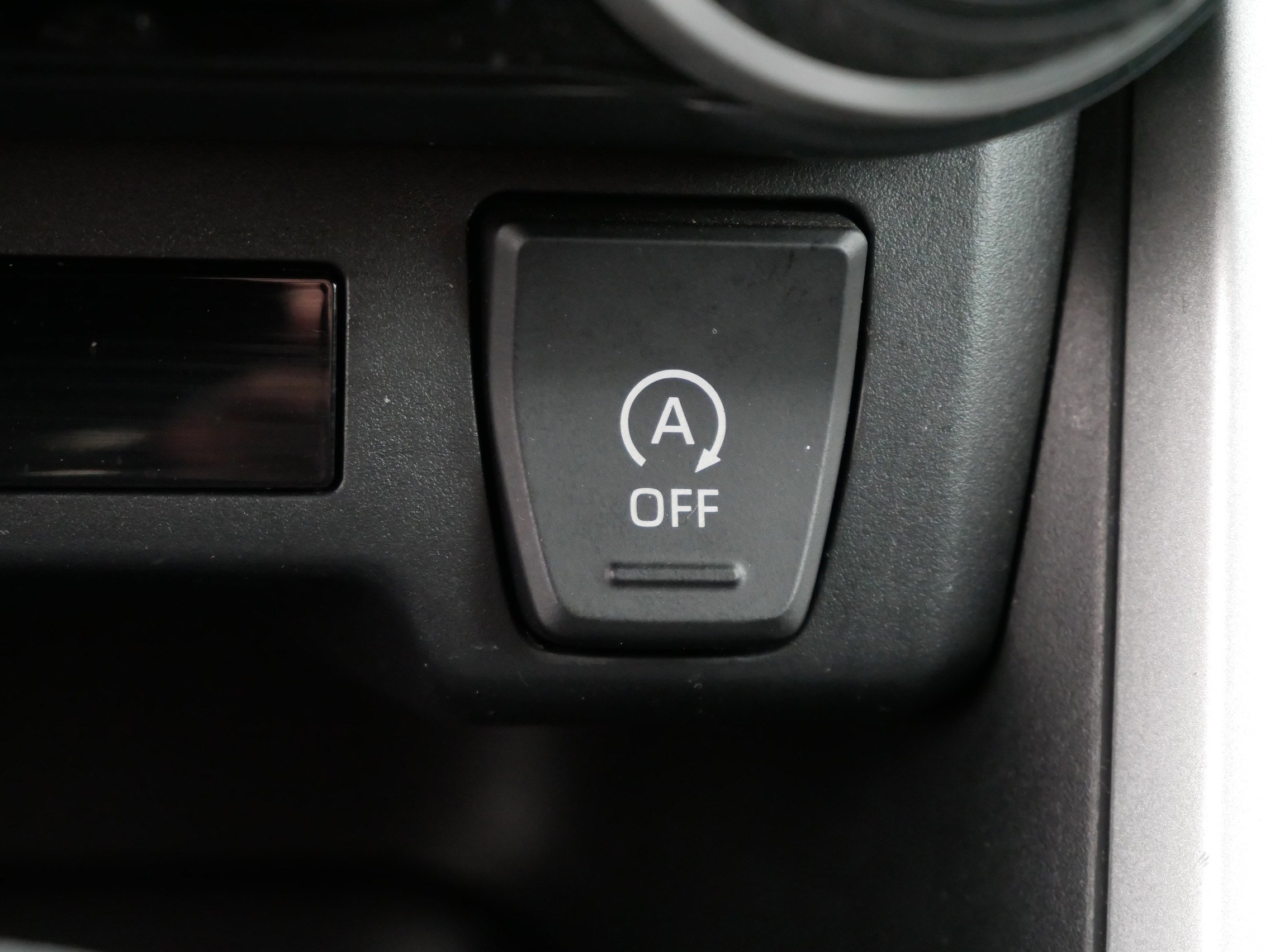 Certified 2024 Toyota RAV4 LE AWD/4WD image 32