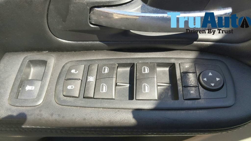 Used 2011 Dodge Grand Caravan Mainstreet w/ PWR Convenience Group FWD image 16