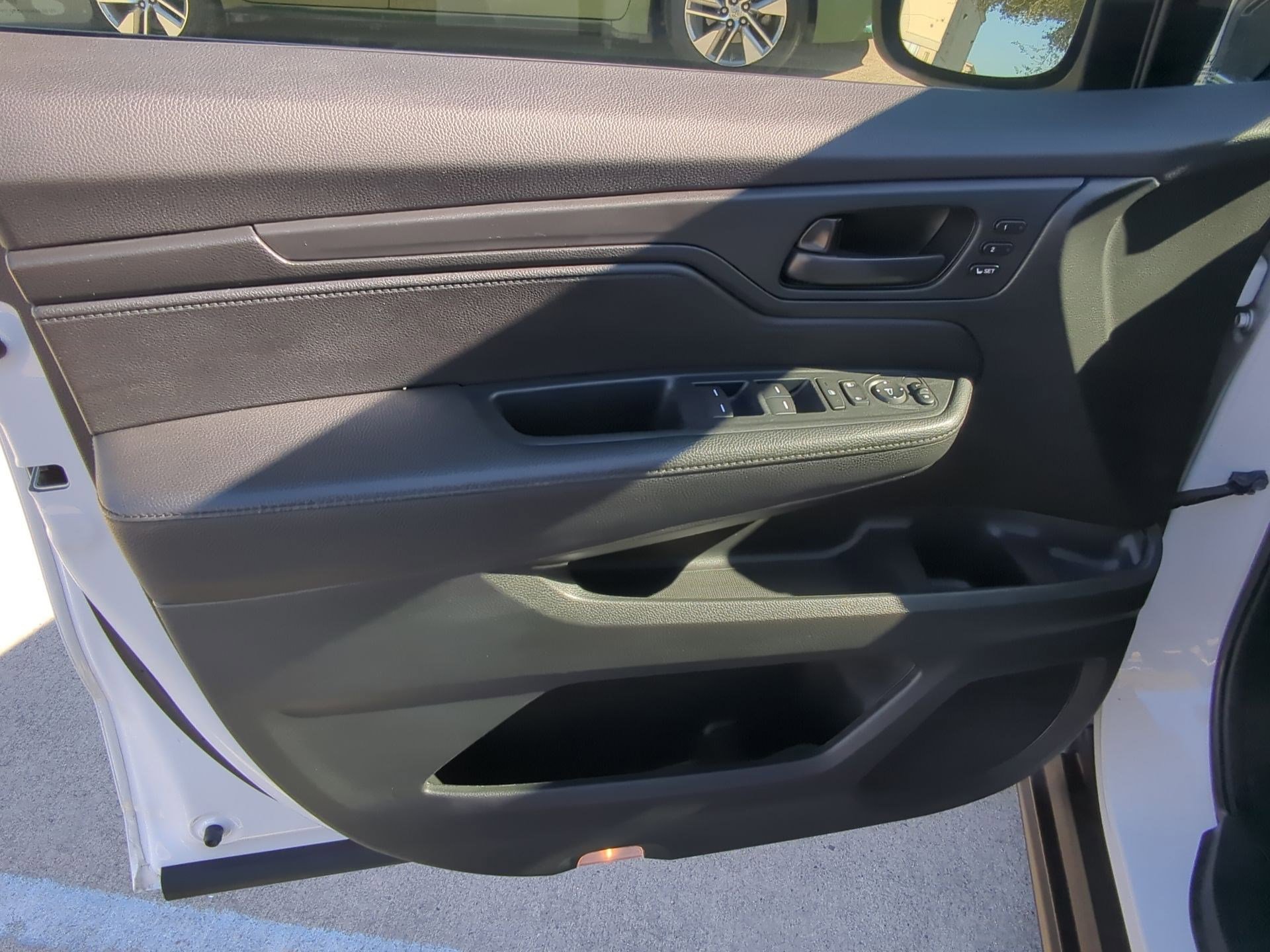 Certified 2024 Honda Odyssey EX-L image 13