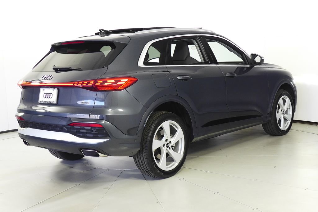 Used 2025 Audi Q5 Premium Plus w/ Premium Plus AWD/4WD image 7