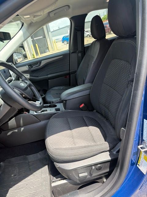 Used 2023 Ford Escape Active w/ Tech Pack #1 AWD/4WD image 7