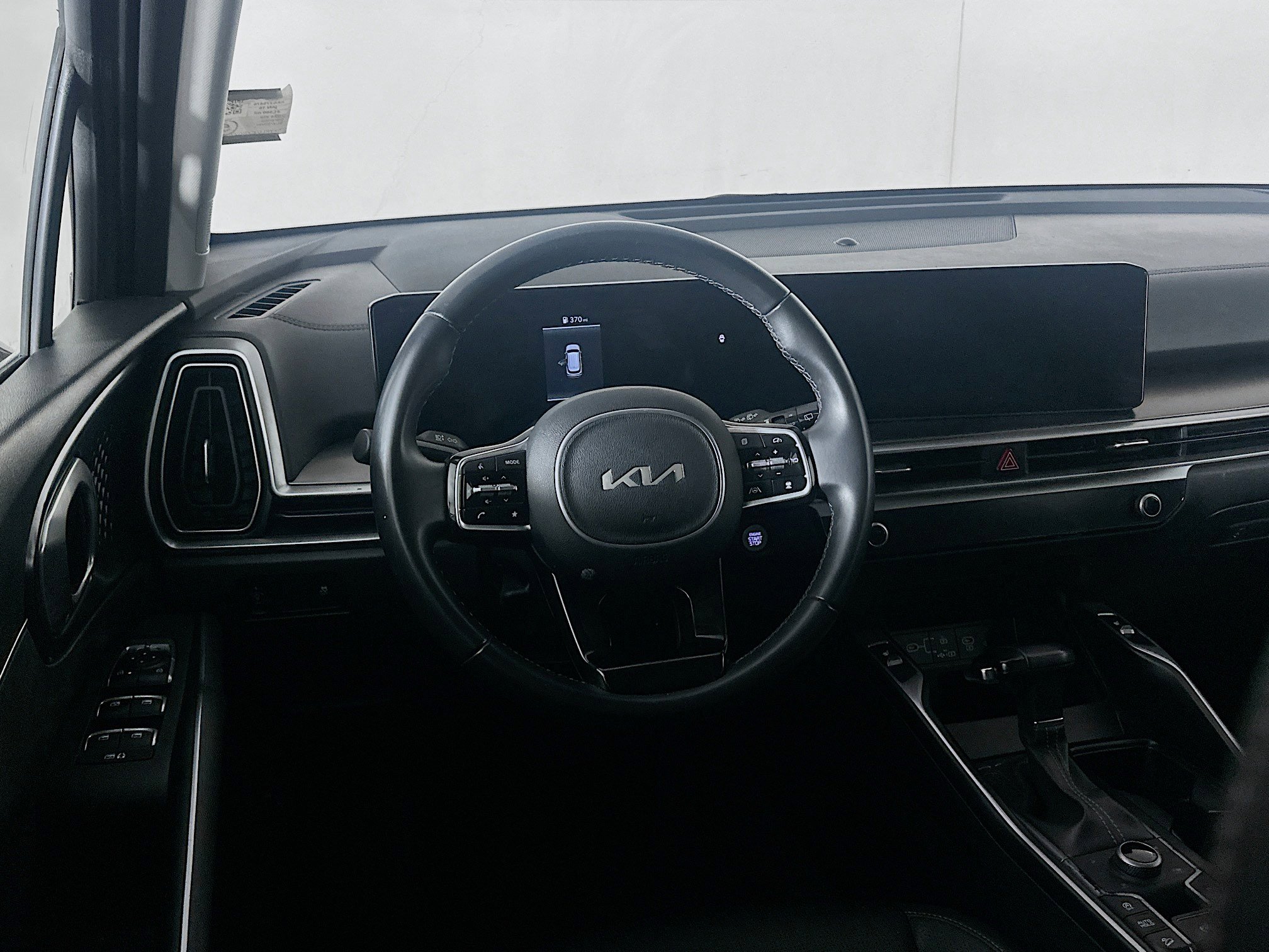 Used 2024 Kia Sorento S image 17