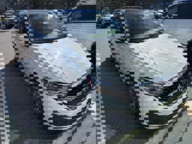 Certified 2023 Volkswagen Jetta SE w/ Panoramic Sunroof Package