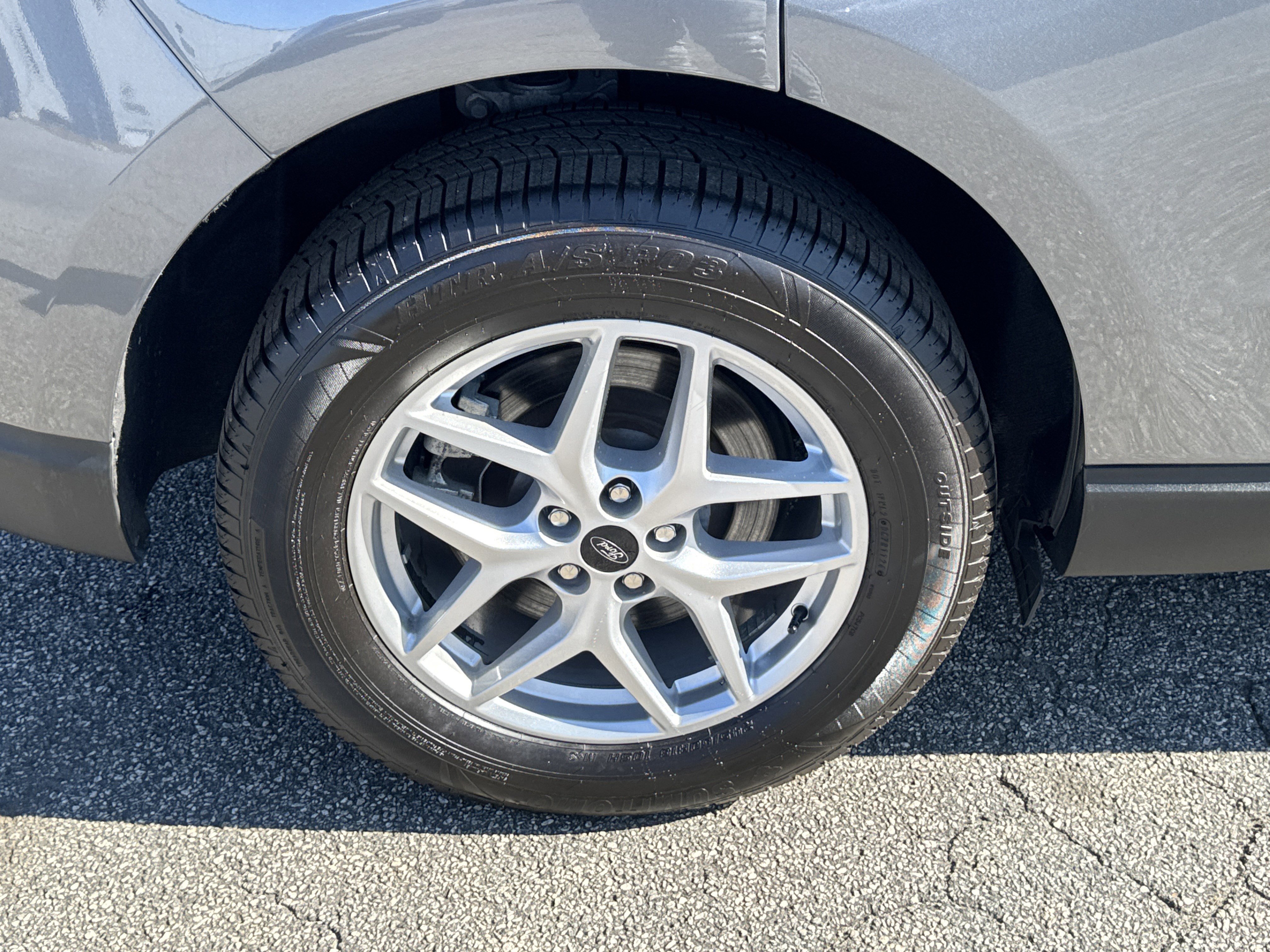 Used 2023 Ford Edge SEL image 17