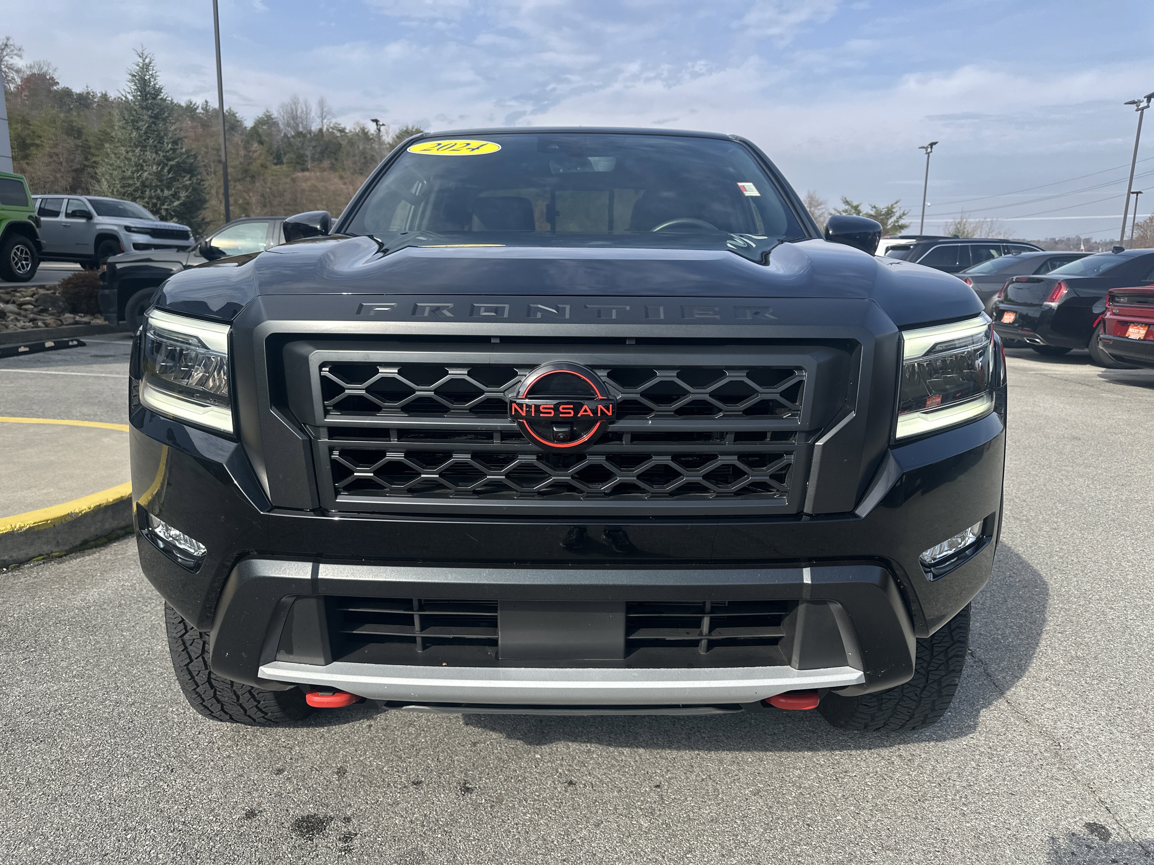 Used 2024 Nissan Frontier PRO-4X w/ Pro Premium Package image 3