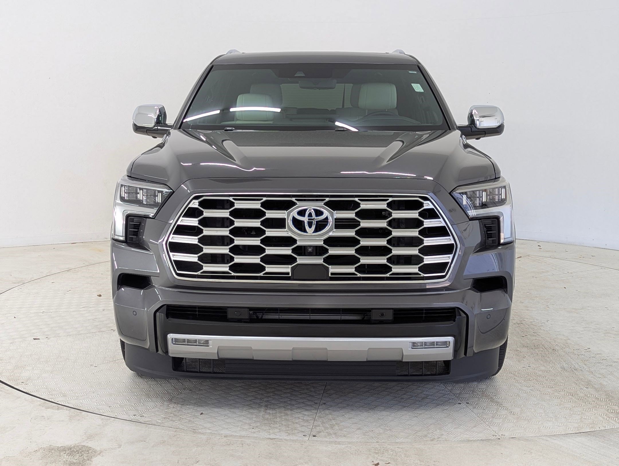 Used 2024 Toyota Sequoia Capstone image 6