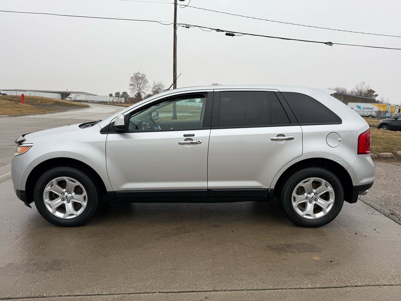 Used 2011 Ford Edge SEL w/ Canadian Comfort Pkg AWD/4WD image 9