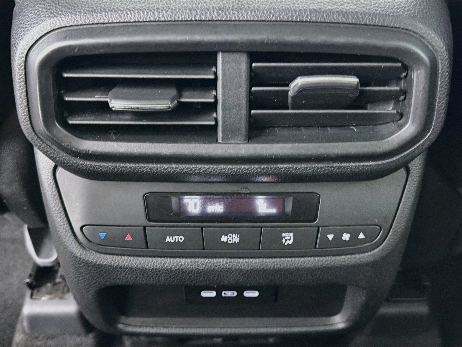 Used 2024 Honda Pilot Touring image 20