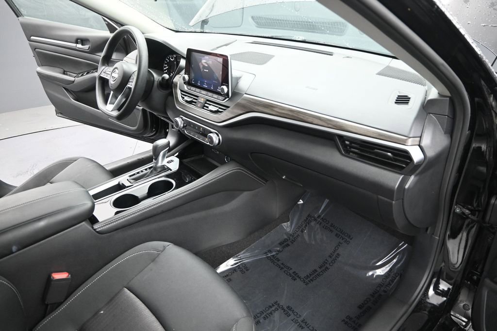 Used 2023 Nissan Altima 2.5 SV FWD image 26