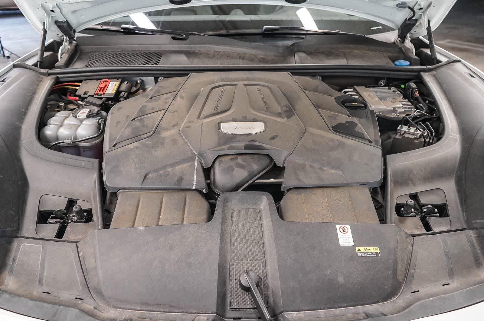 Used 2022 Porsche Cayenne AWD/4WD image 28