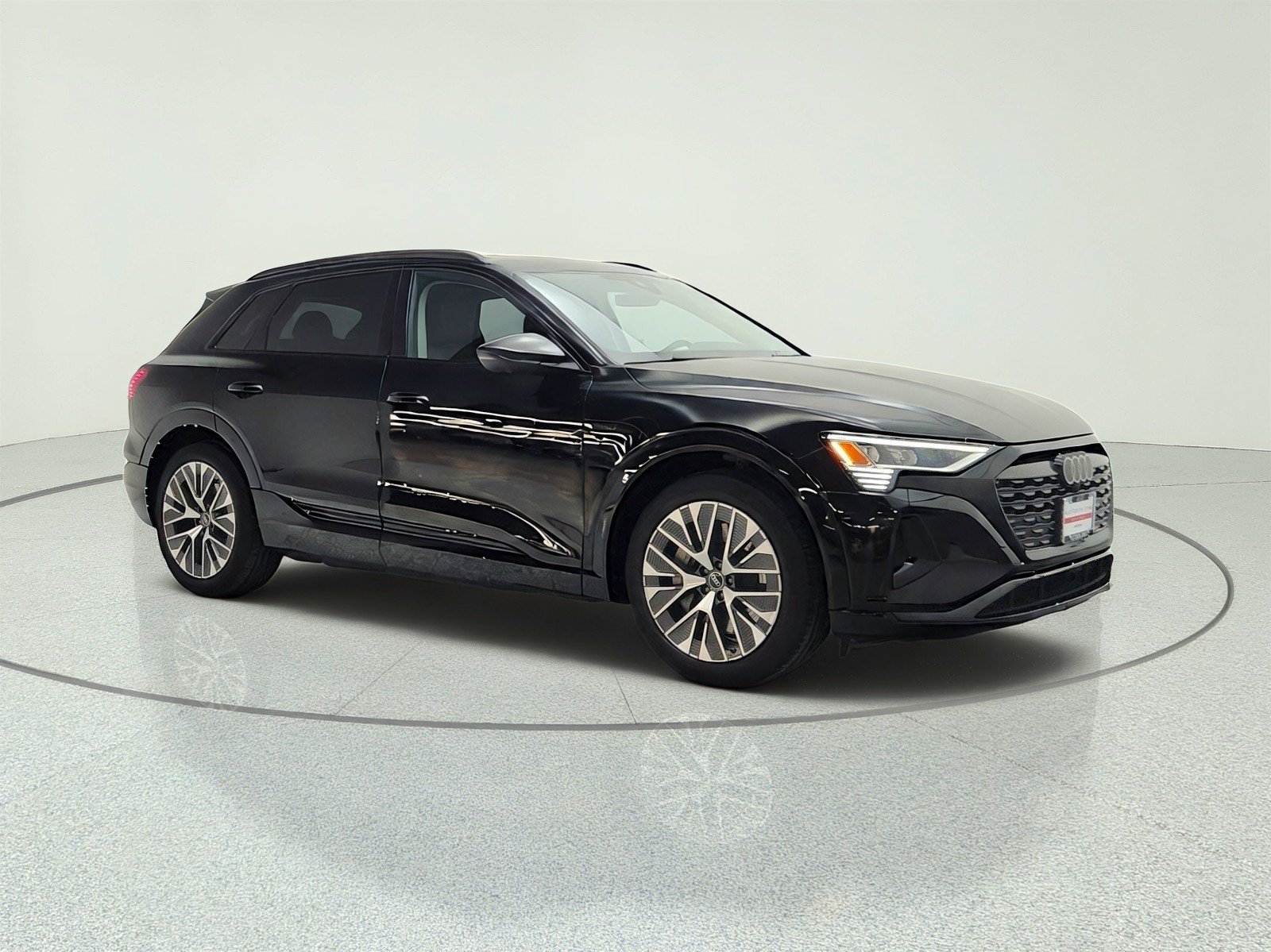 Used 2024 Audi Q8 e-tron Premium Plus w/ Premium Plus Package AWD/4WD image 3