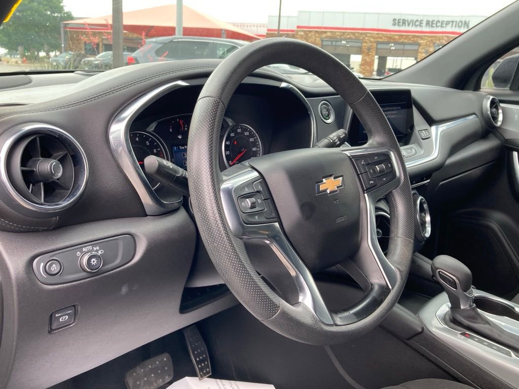 Used 2022 Chevrolet Blazer LT FWD image 9
