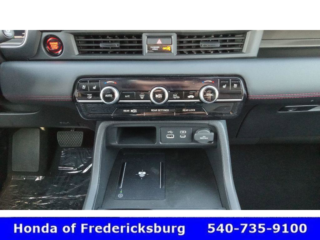 Used 2025 Honda Pilot Black Edition image 21