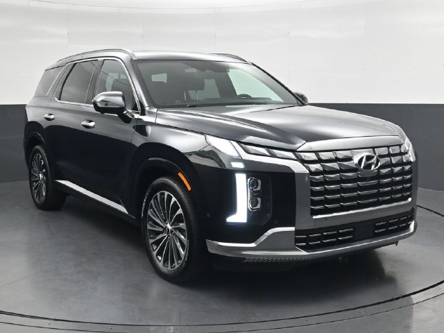 Used 2025 Hyundai Palisade Calligraphy AWD/4WD image 2