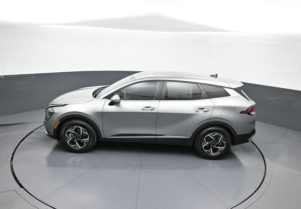 Certified 2025 Kia Sportage LX FWD image 39