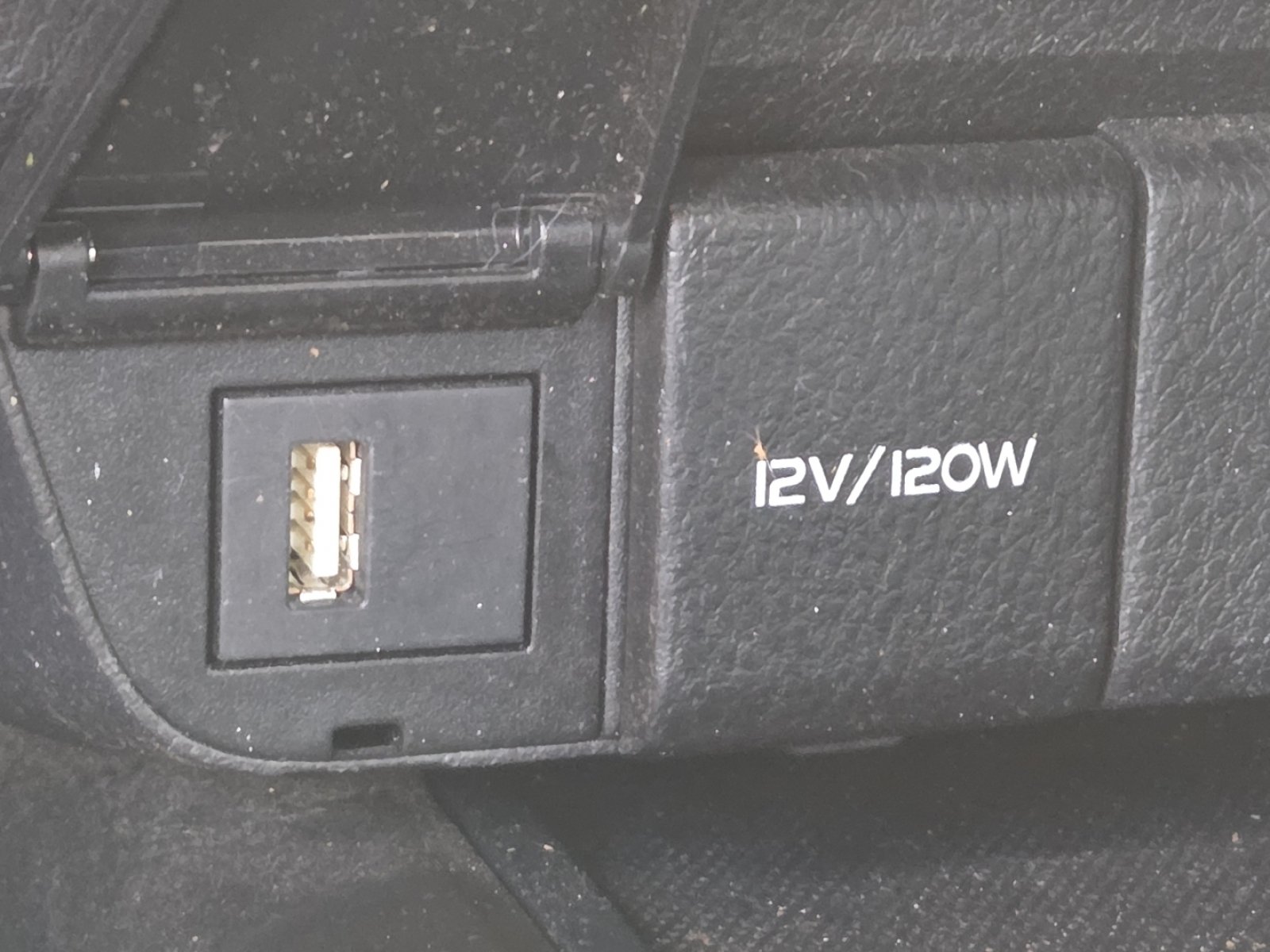 Used 2021 Toyota Camry SE FWD image 5