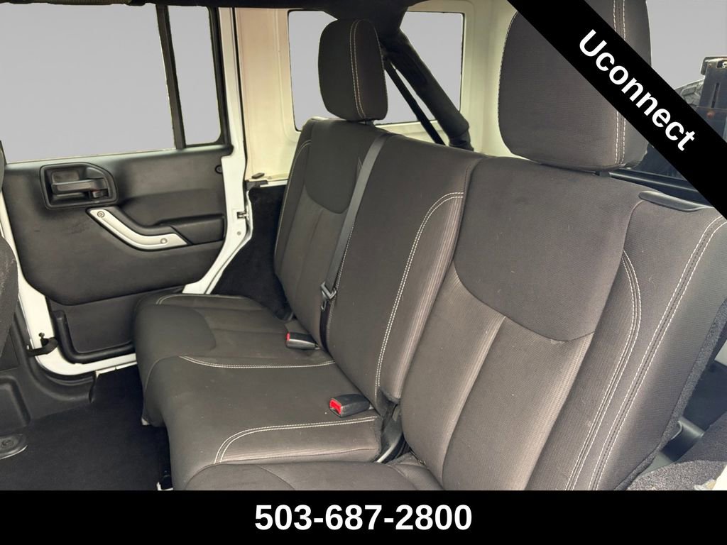 Used 2015 Jeep Wrangler Unlimited Rubicon AWD/4WD image 15