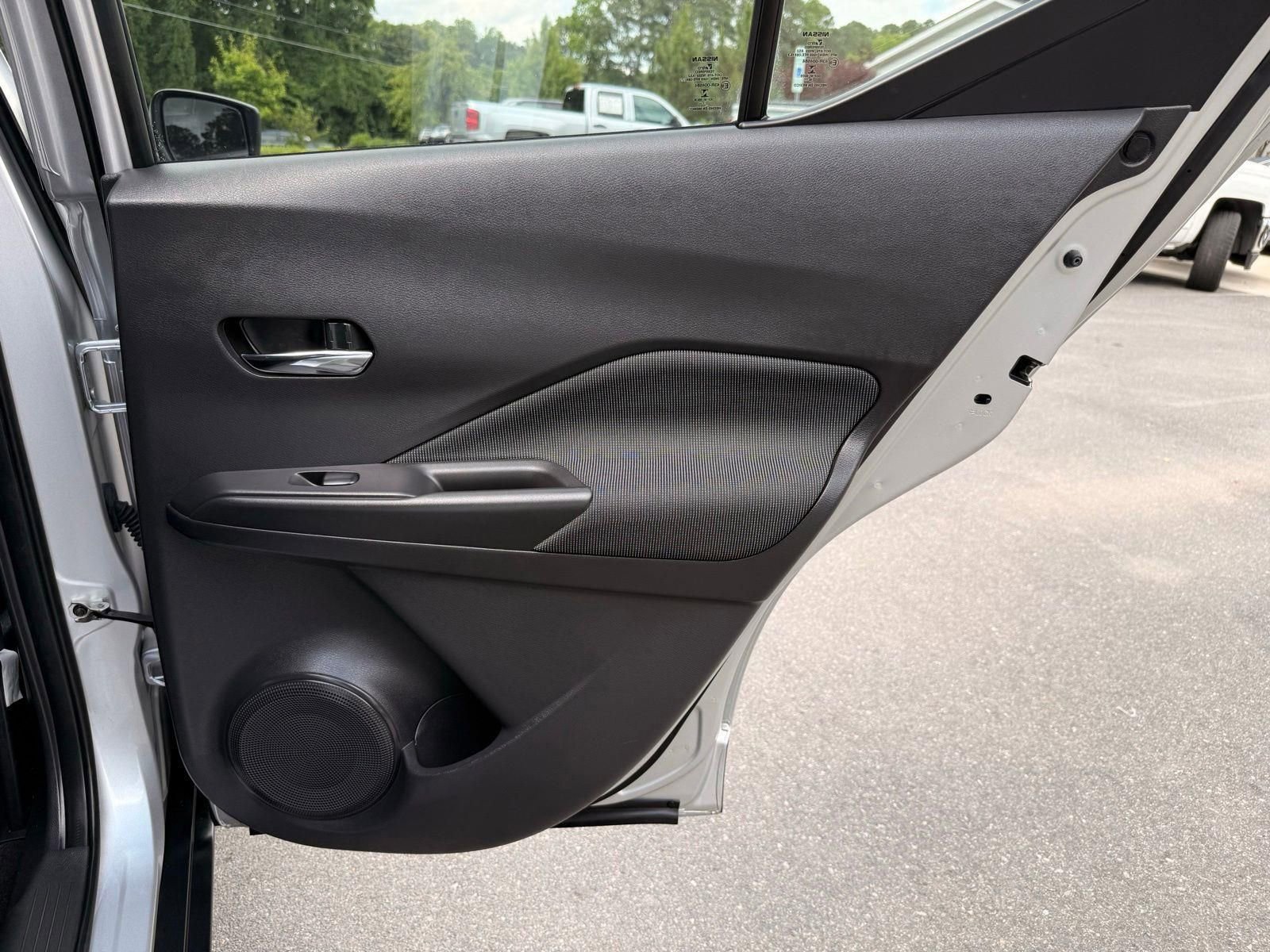 Used 2019 Nissan Kicks SV FWD image 25