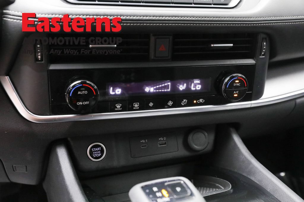 Used 2023 Nissan Rogue SV AWD/4WD image 19