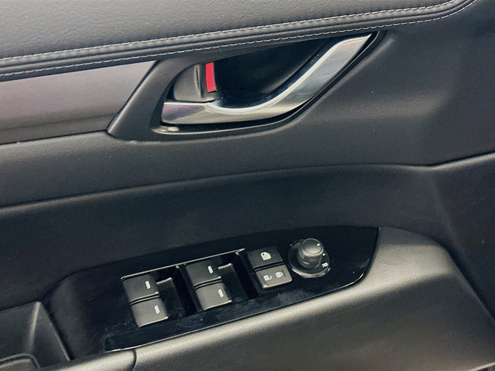 Used 2025 MAZDA CX-5 AWD 2.5 S w/ Preferred Package image 15