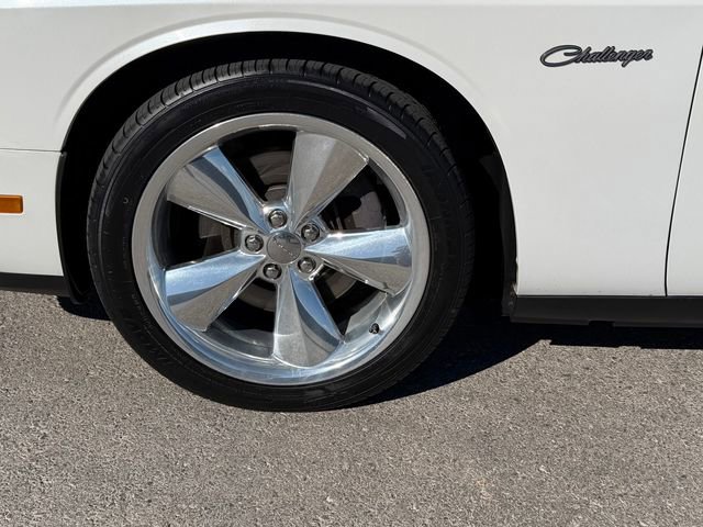 Used 2014 Dodge Challenger R/T RWD image 24