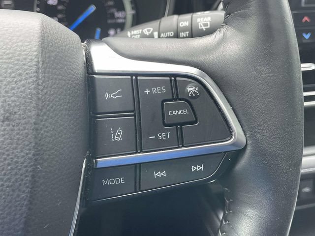 Used 2021 Toyota Highlander Platinum FWD image 31
