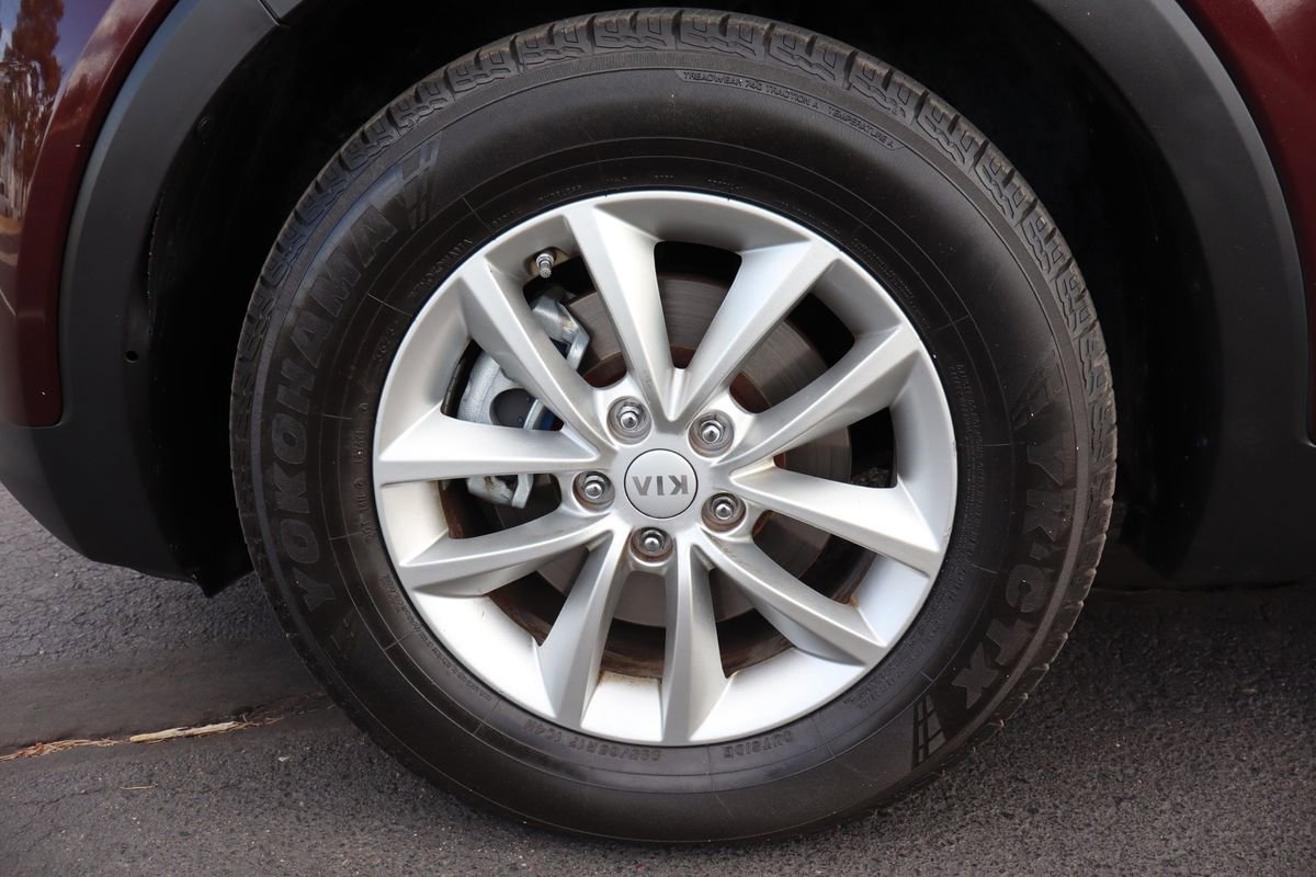 Used 2017 Kia Sorento AWD image 43