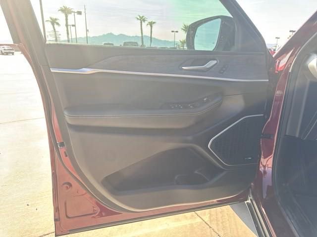 New 2024 Jeep Grand Cherokee Limited 4xe w/ Trailer Tow Package AWD/4WD image 22