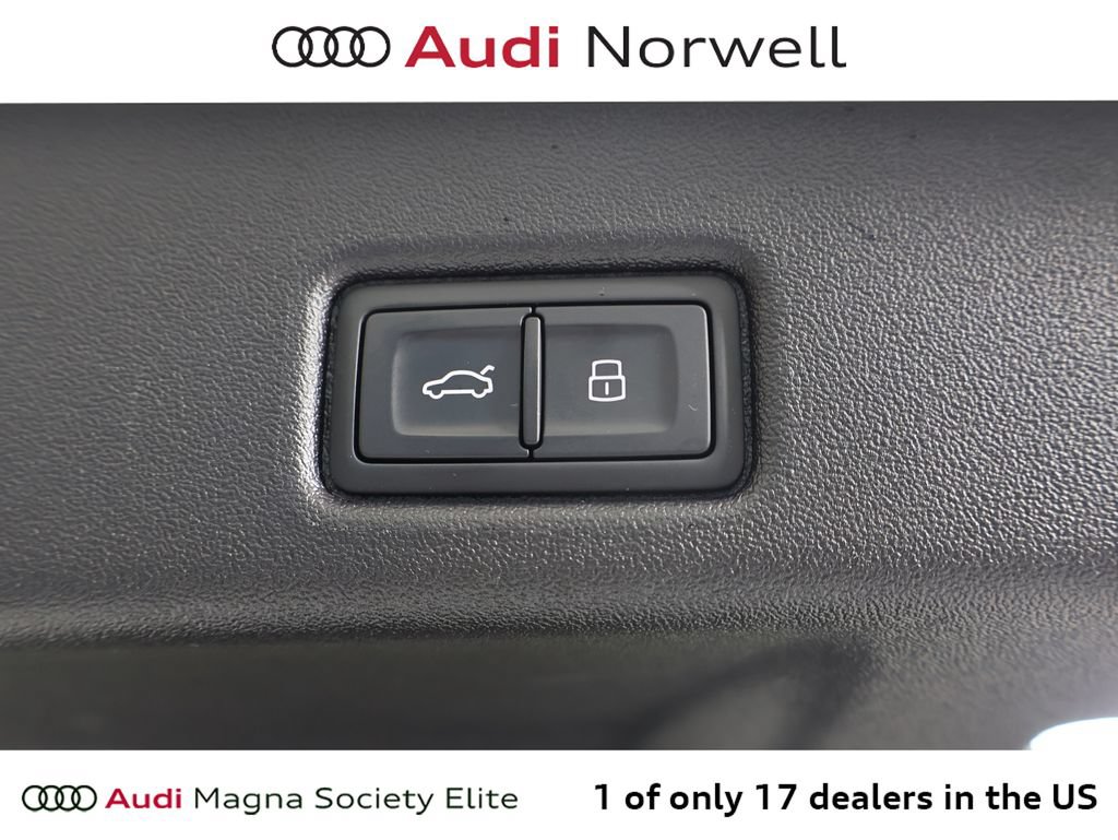 Used 2025 Audi Q5 2.0T w/ Premium Plus AWD/4WD image 17