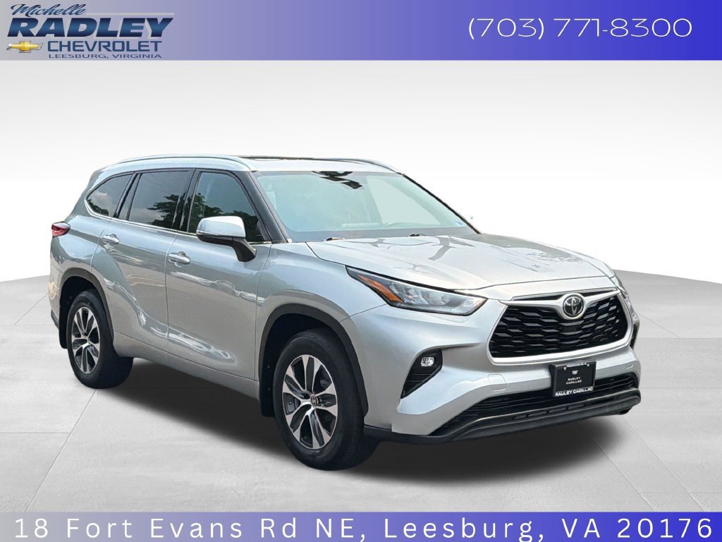 Used 2020 Toyota Highlander XLE AWD/4WD image 22