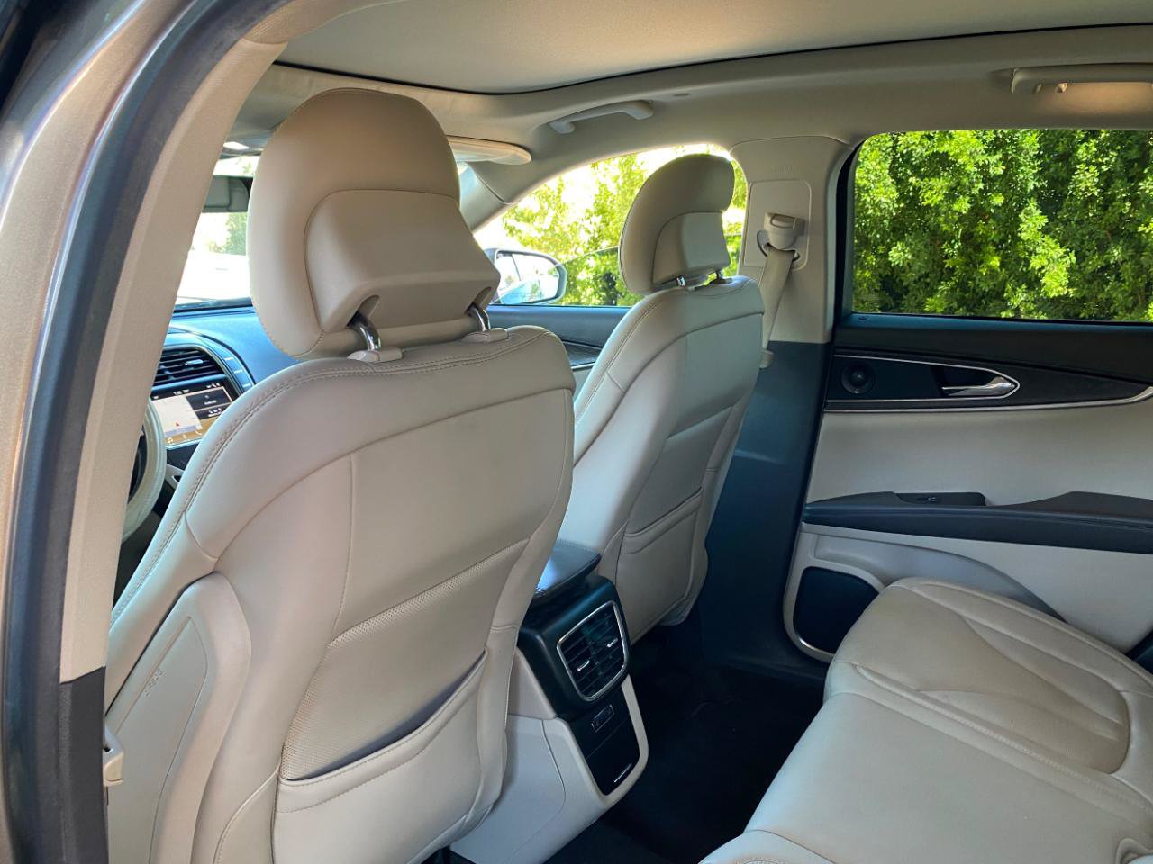 Used 2019 Lincoln Nautilus Reserve FWD image 37